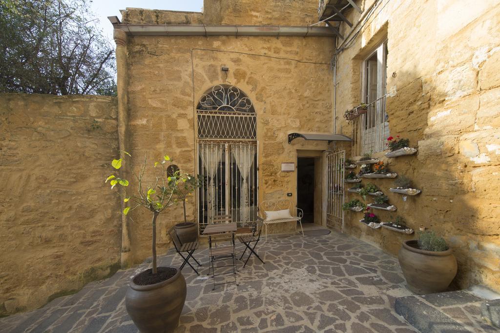 Le Stanze Dello Scirocco Sicily Luxury Panzió Agrigento Kültér fotó